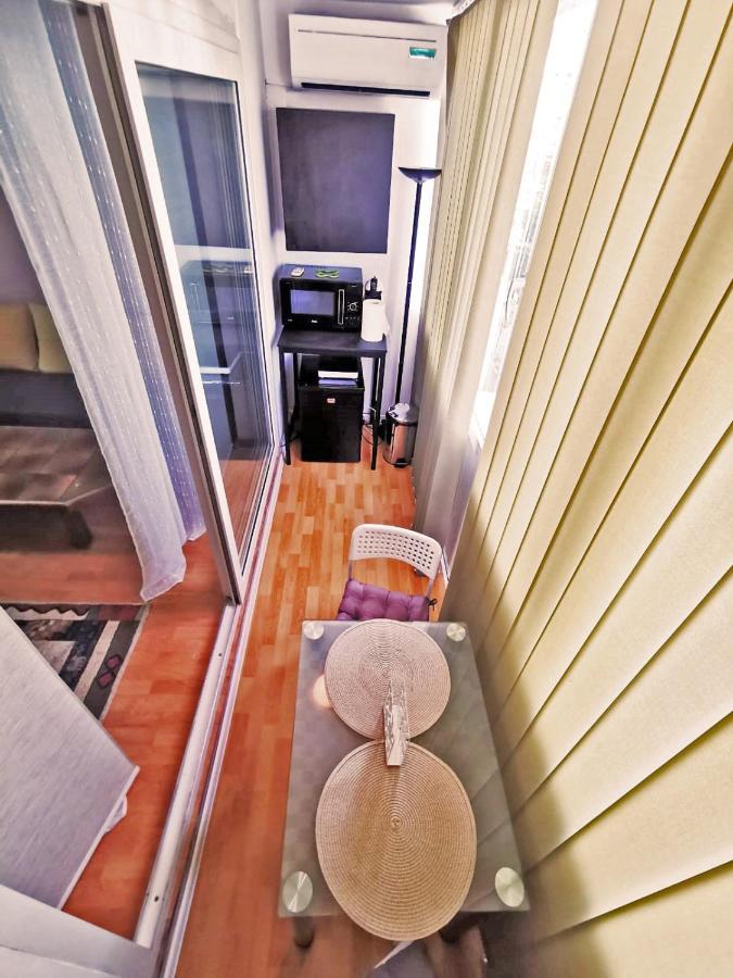 Apartamento Cozy Studio Athenee Bucarest Exterior foto