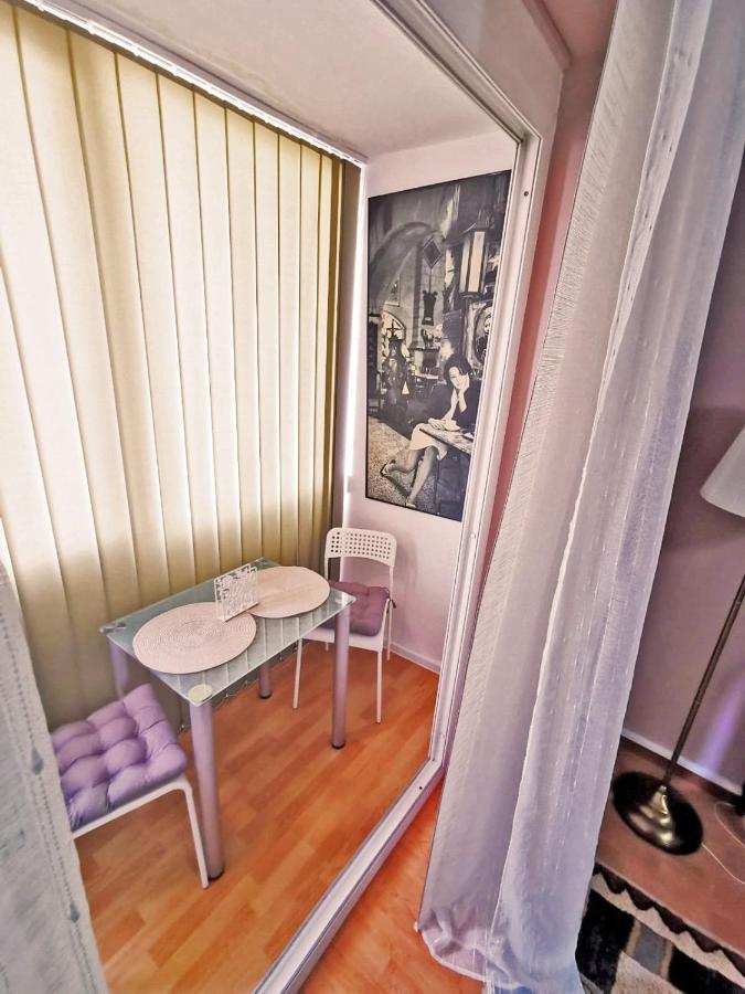 Apartamento Cozy Studio Athenee Bucarest Exterior foto